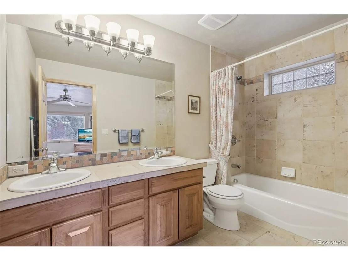 Photo of 1545 Legend Lake Cir