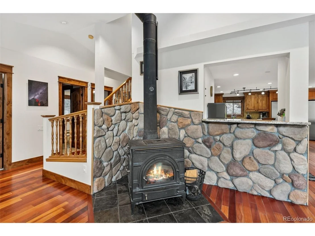 Photo of 54 Lakeview Dr