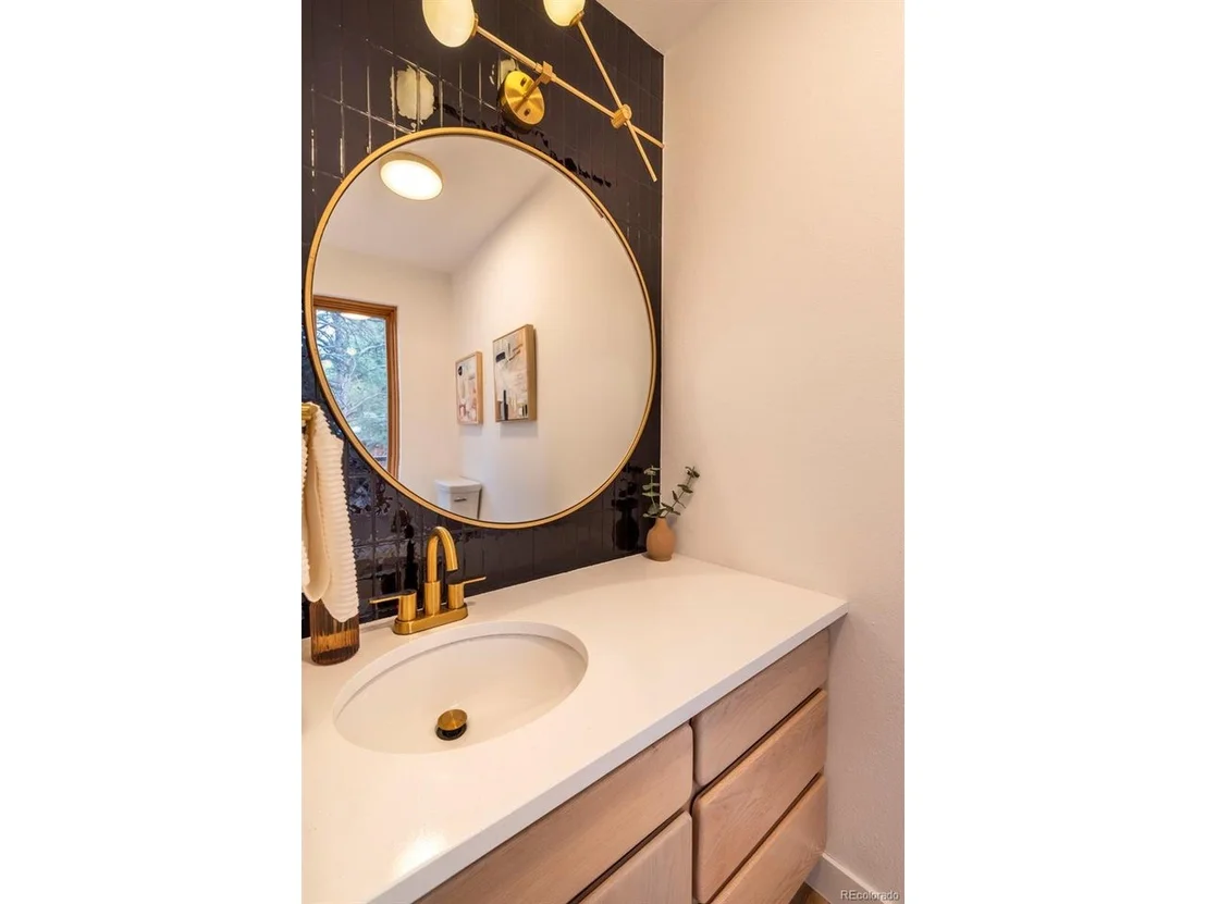 Photo of 225 Bristlecone Way