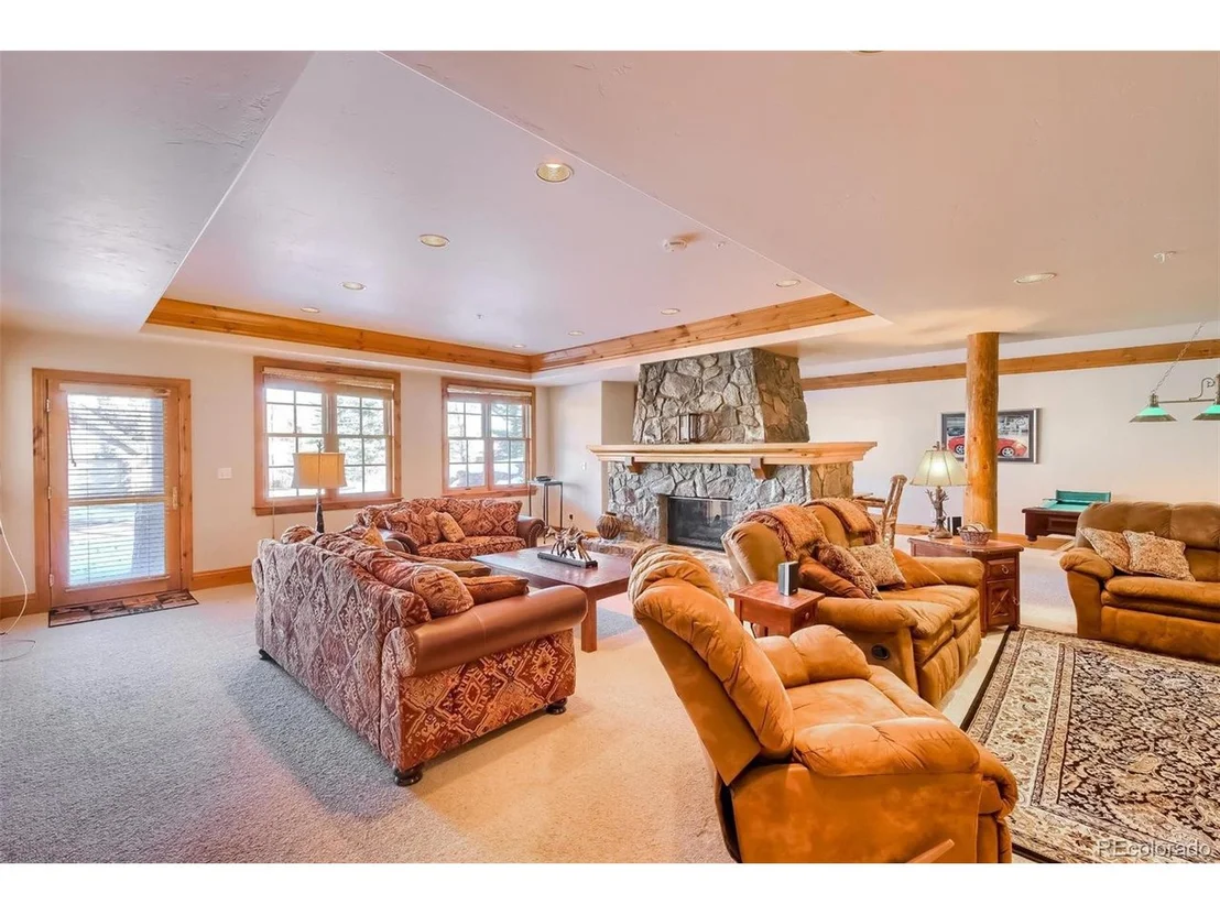 Photo of 5 Fairway Ln