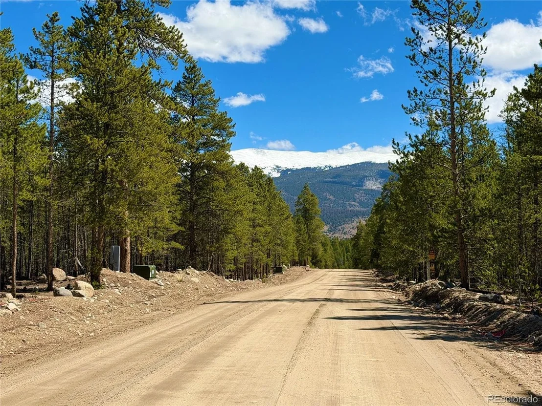Photo of 360 Peak View Dr