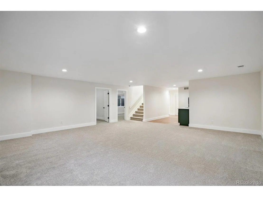 Photo of 7329 Windsor Dr