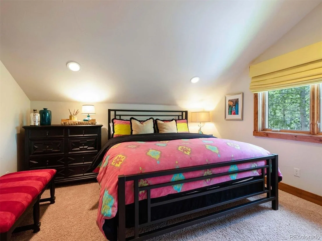 Photo of 9141 Mountain Ranch Rd