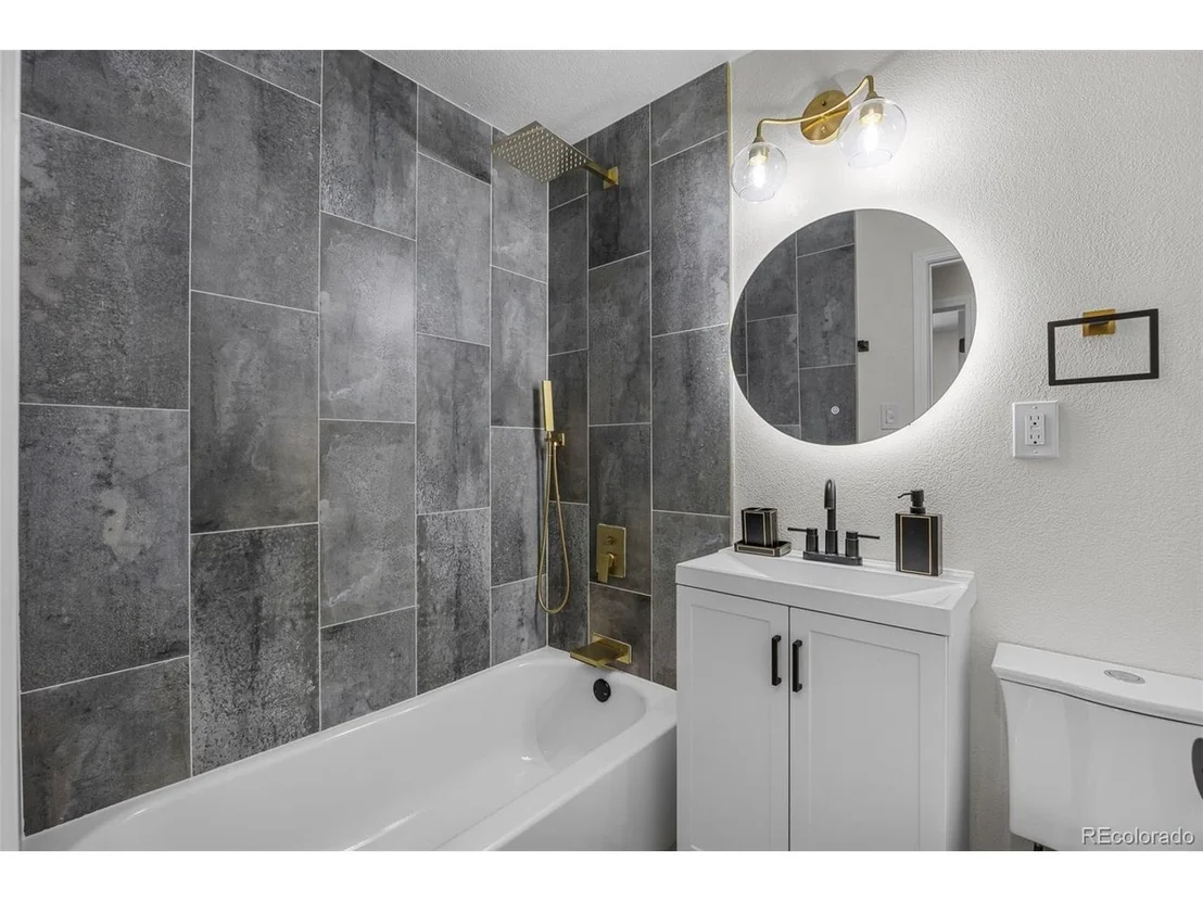 Photo of 6411 Marshall