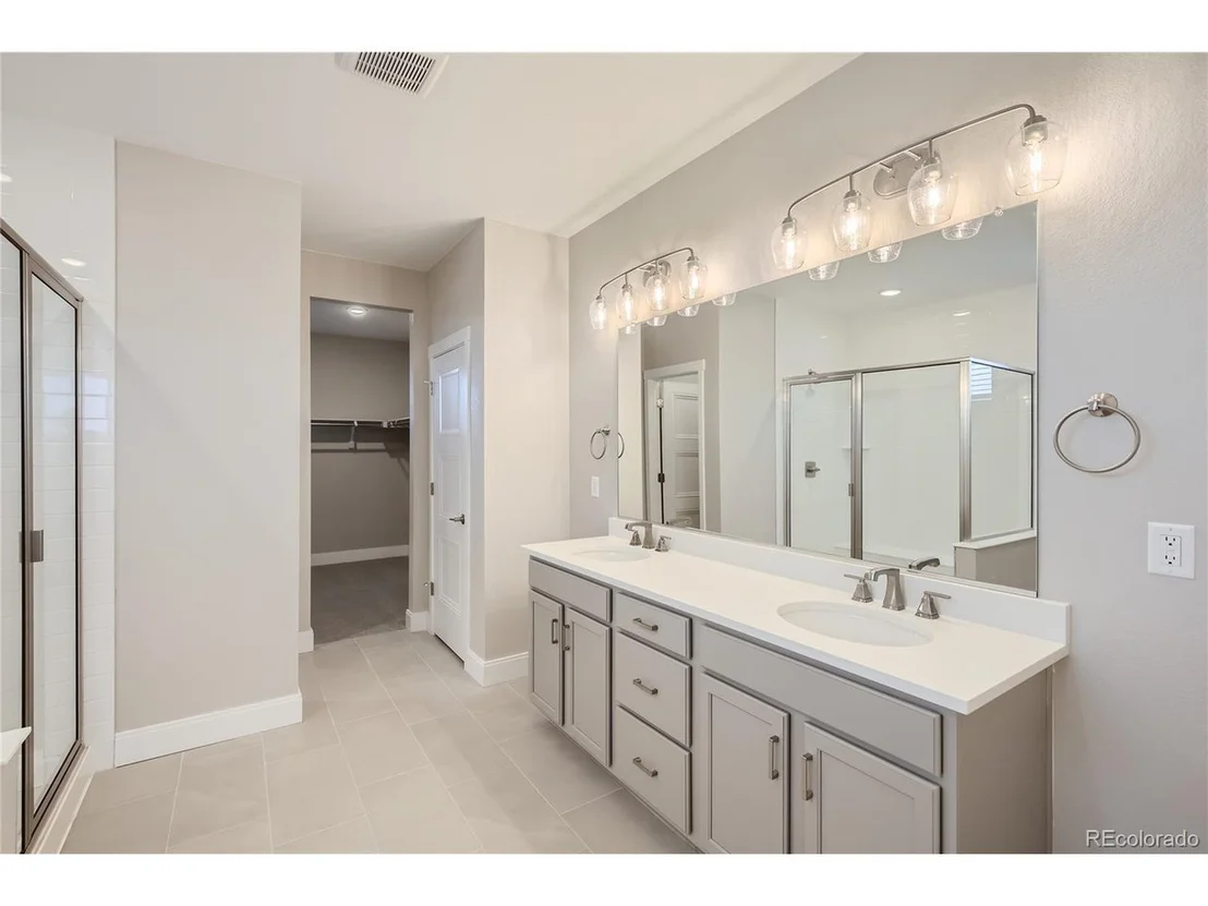 Photo of 5685 Wayfarer Cir