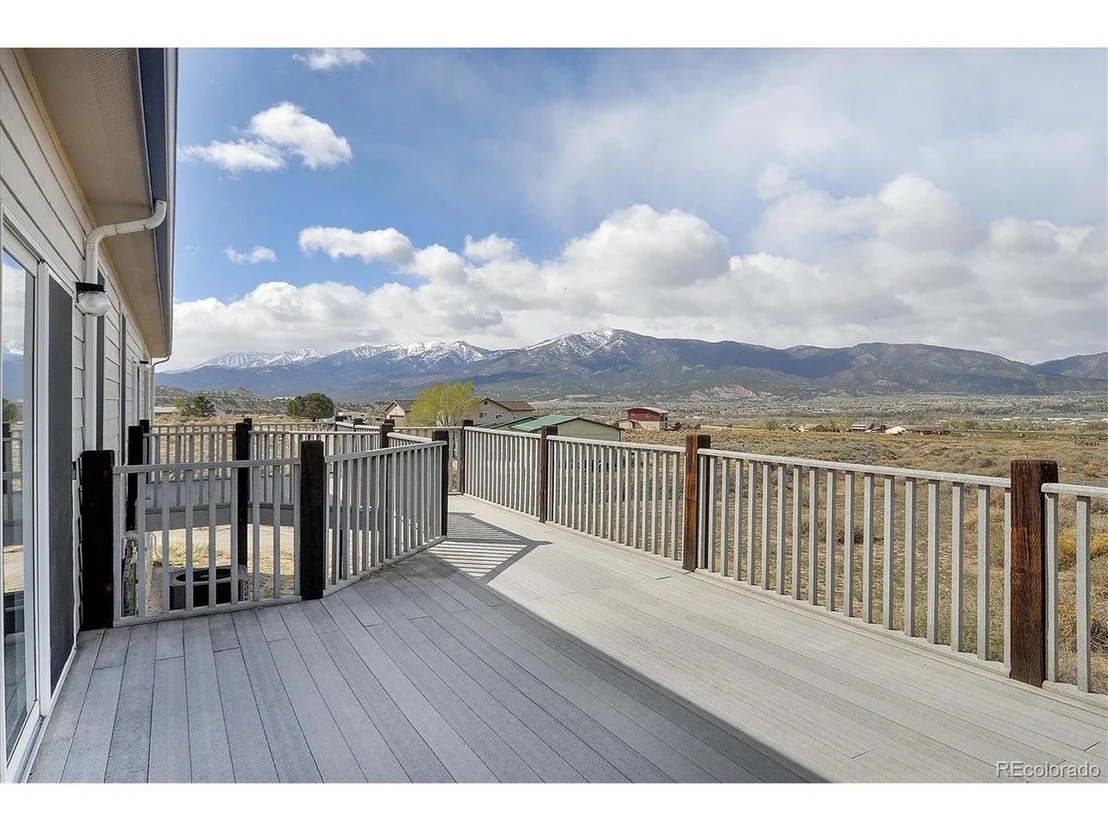 Photo of 10305 W Cherokee Dr