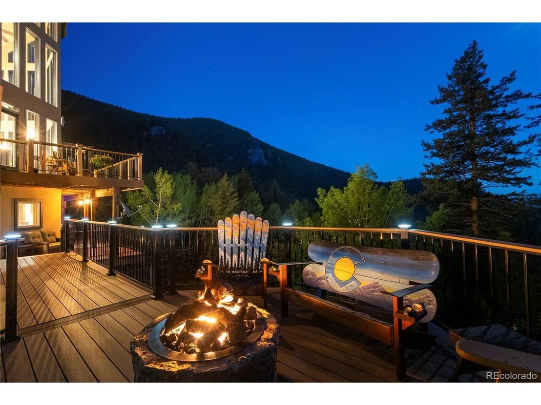Photo of 1194 Snyder Mountain Rd