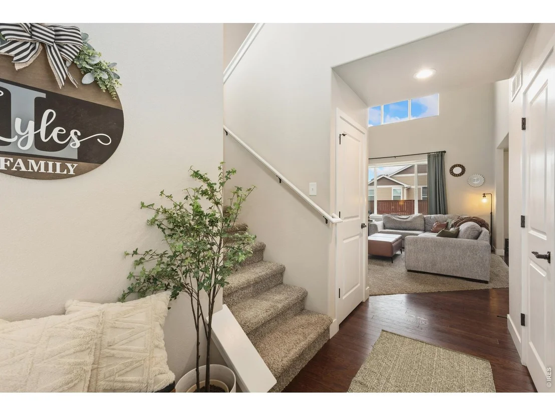 Photo of 2286 Golden Way
