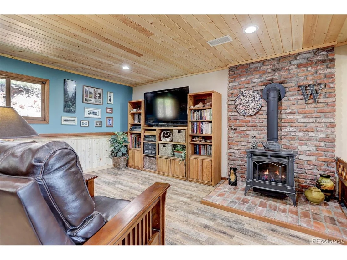 Photo of 11183 Conifer Mountain Rd