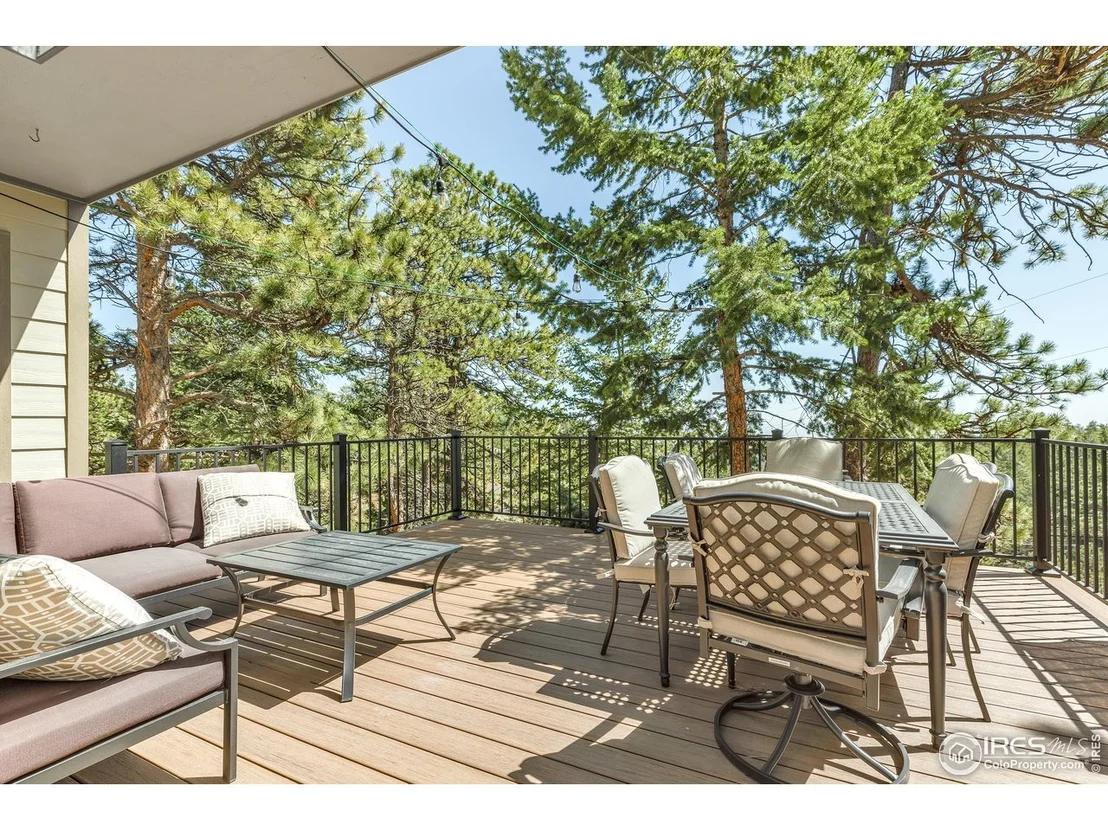 Photo of 287 Brook Cir