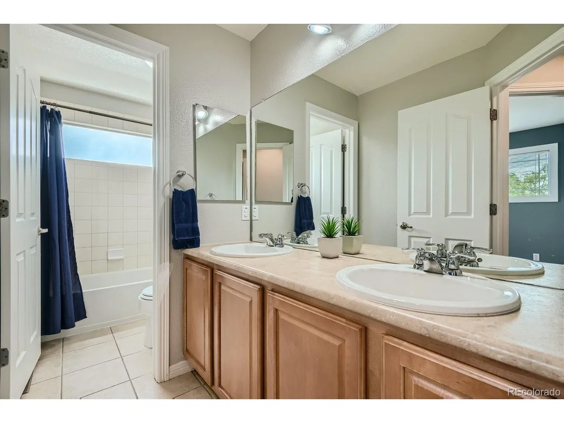 Photo of 4660 Haystack Ln
