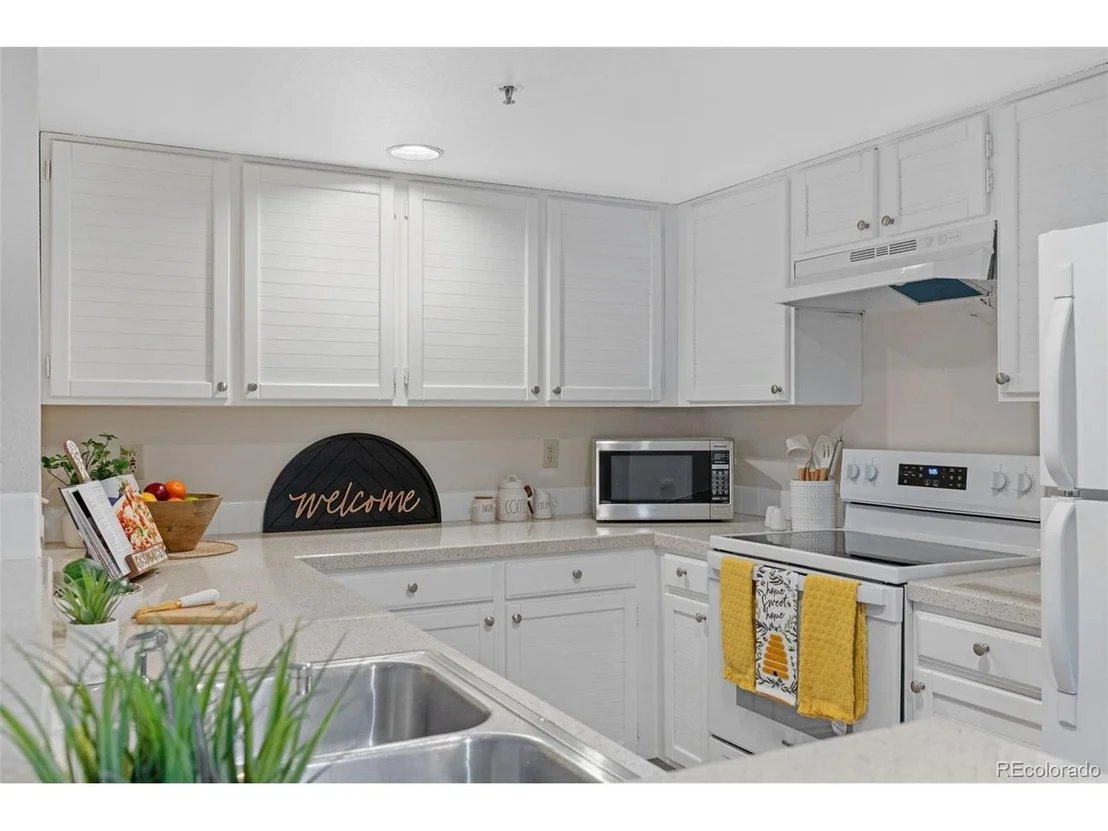 Photo of Unit 11 at 1085 Broadway
