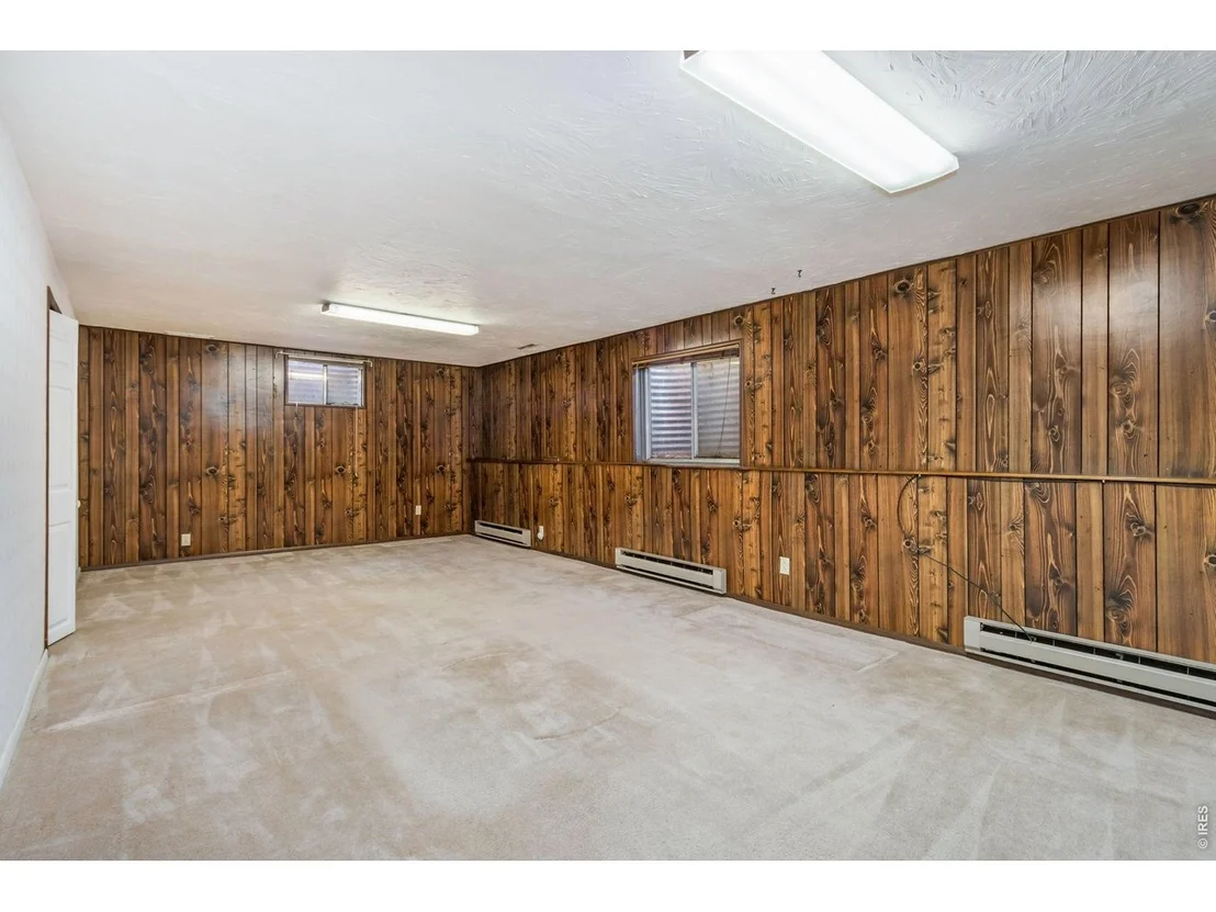 Photo of 2901 Greentree Cir