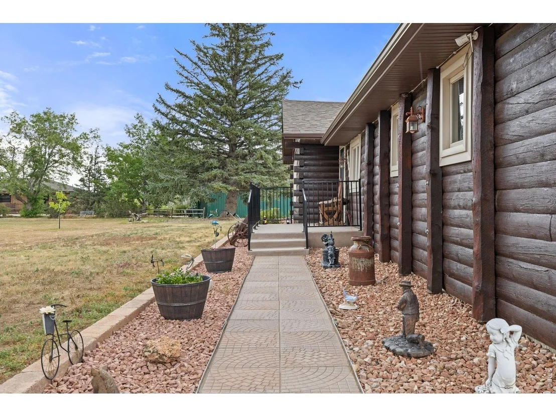 Photo of 5001 Meining Rd
