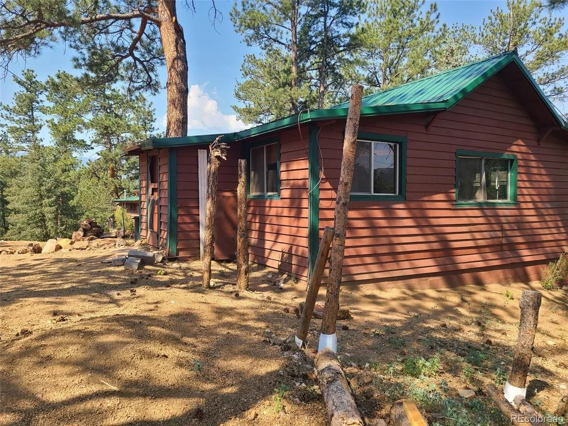 Photo of 23721 Summit St