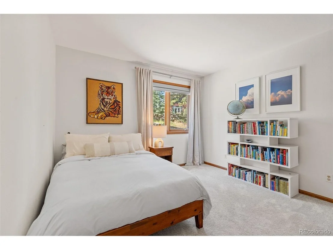 Photo of 6159 S Skyline Dr