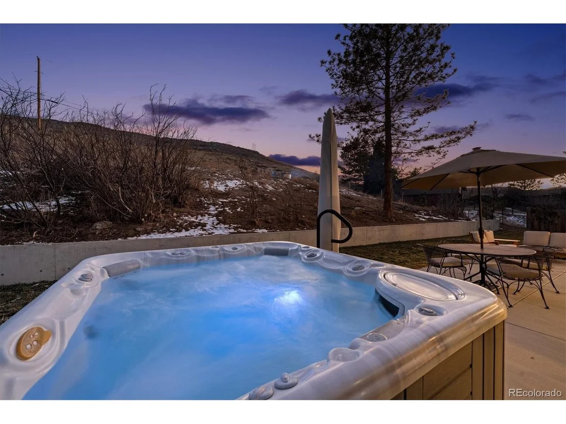 Photo of 14800 Foothill Rd
