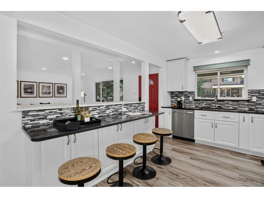 Photo of 13789 Omega Cir