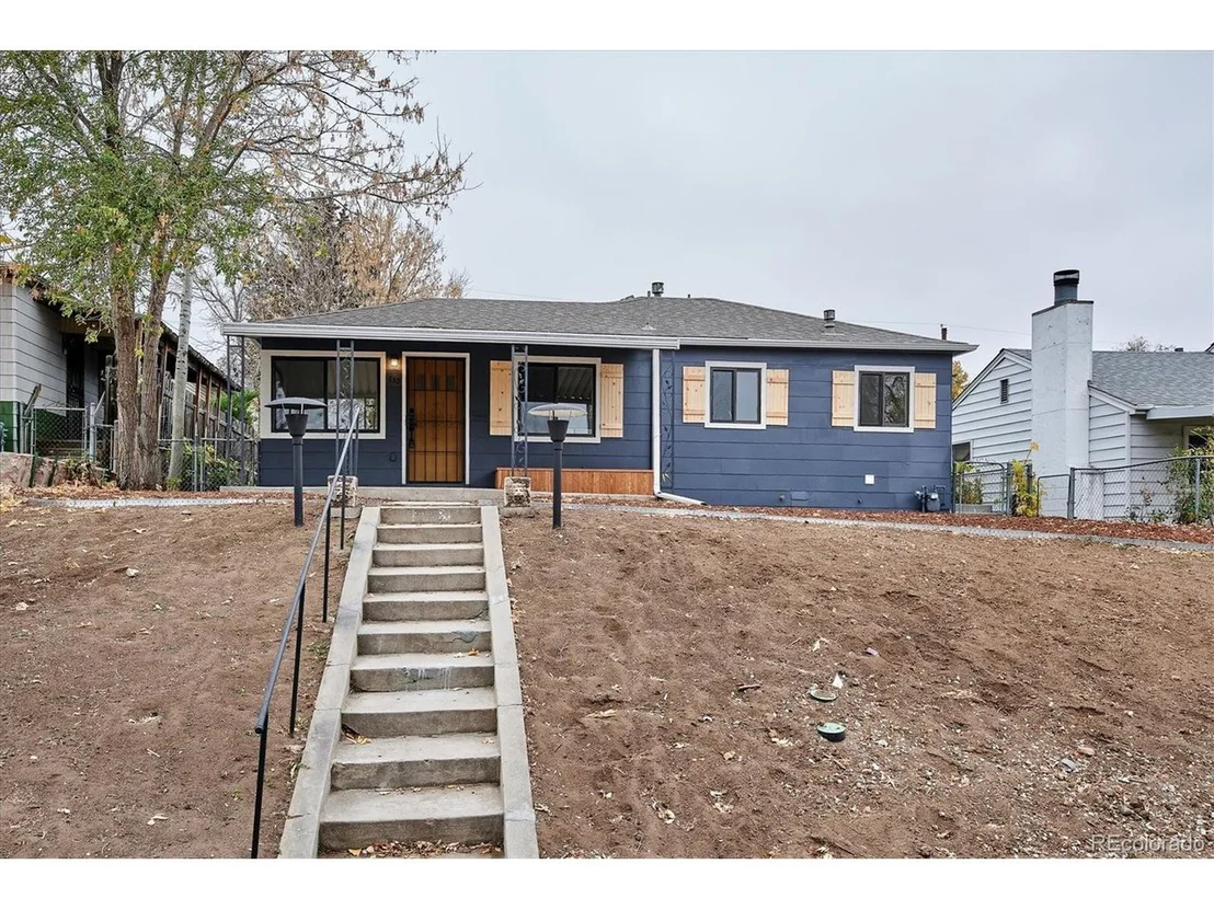 Photo of 735 N Hooker St