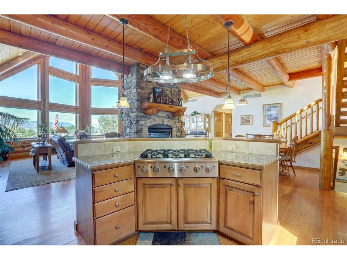 Photo of 6584 Lakeside Cir