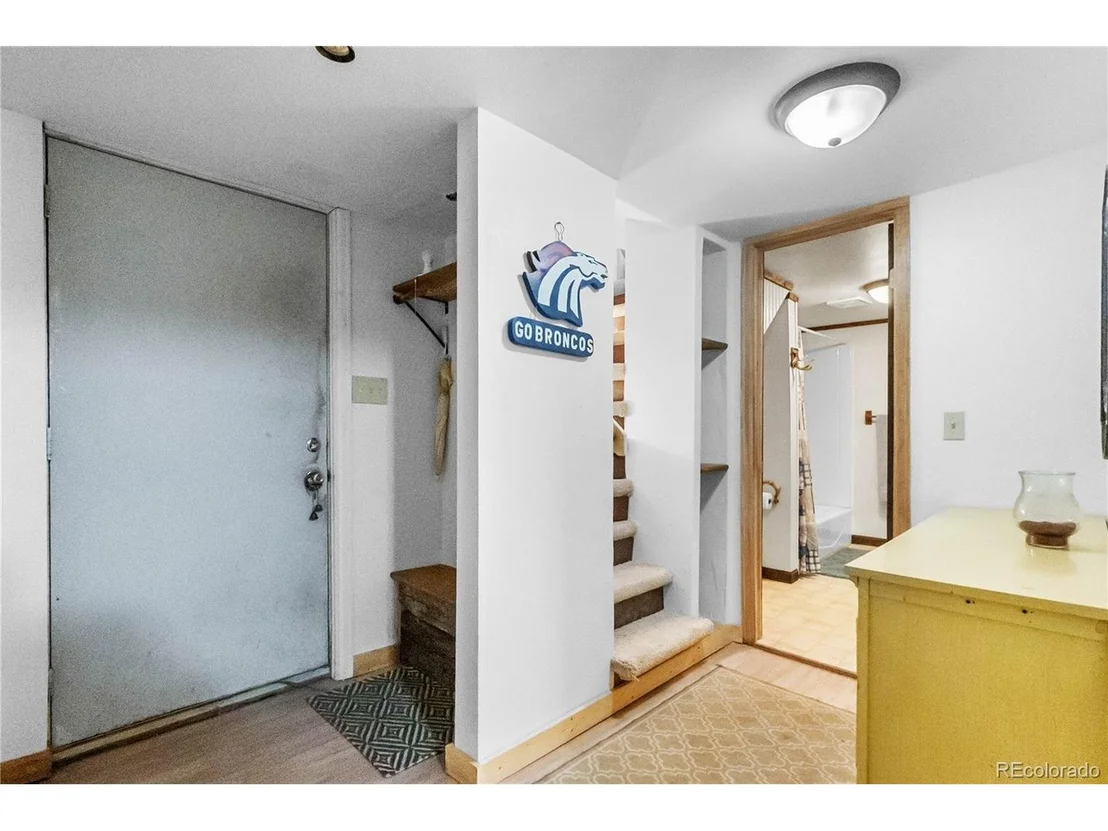 Photo of 48 Linn Cir
