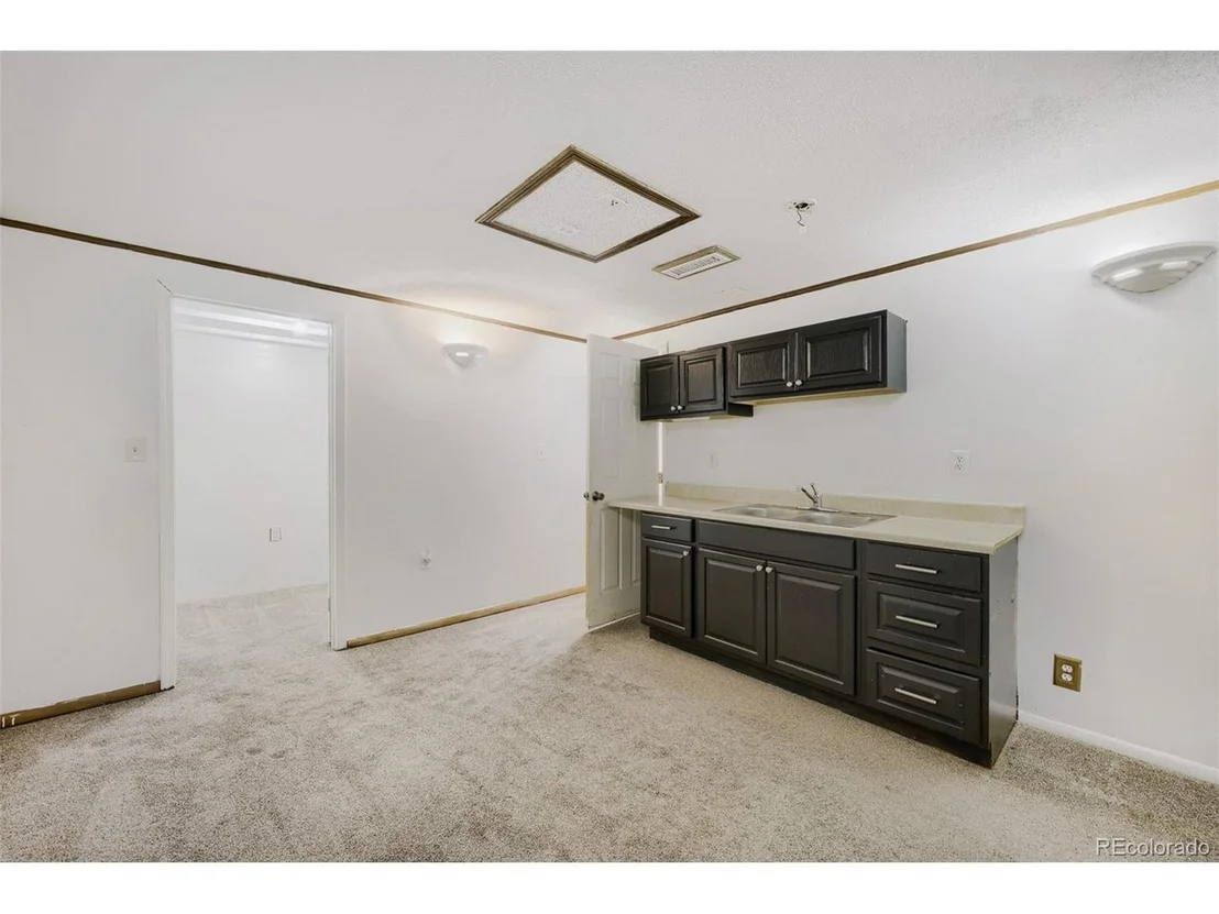 Photo of 445 Hickory Pl