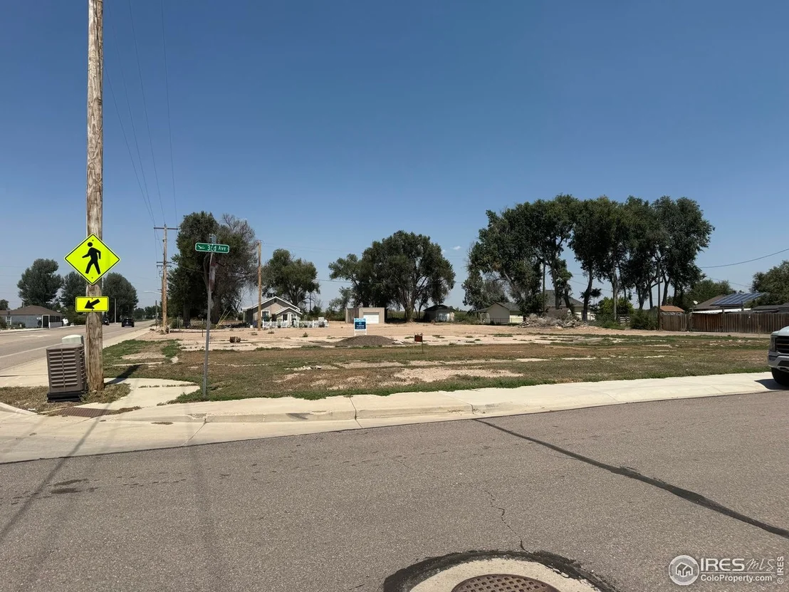 Photo of 301 1st St