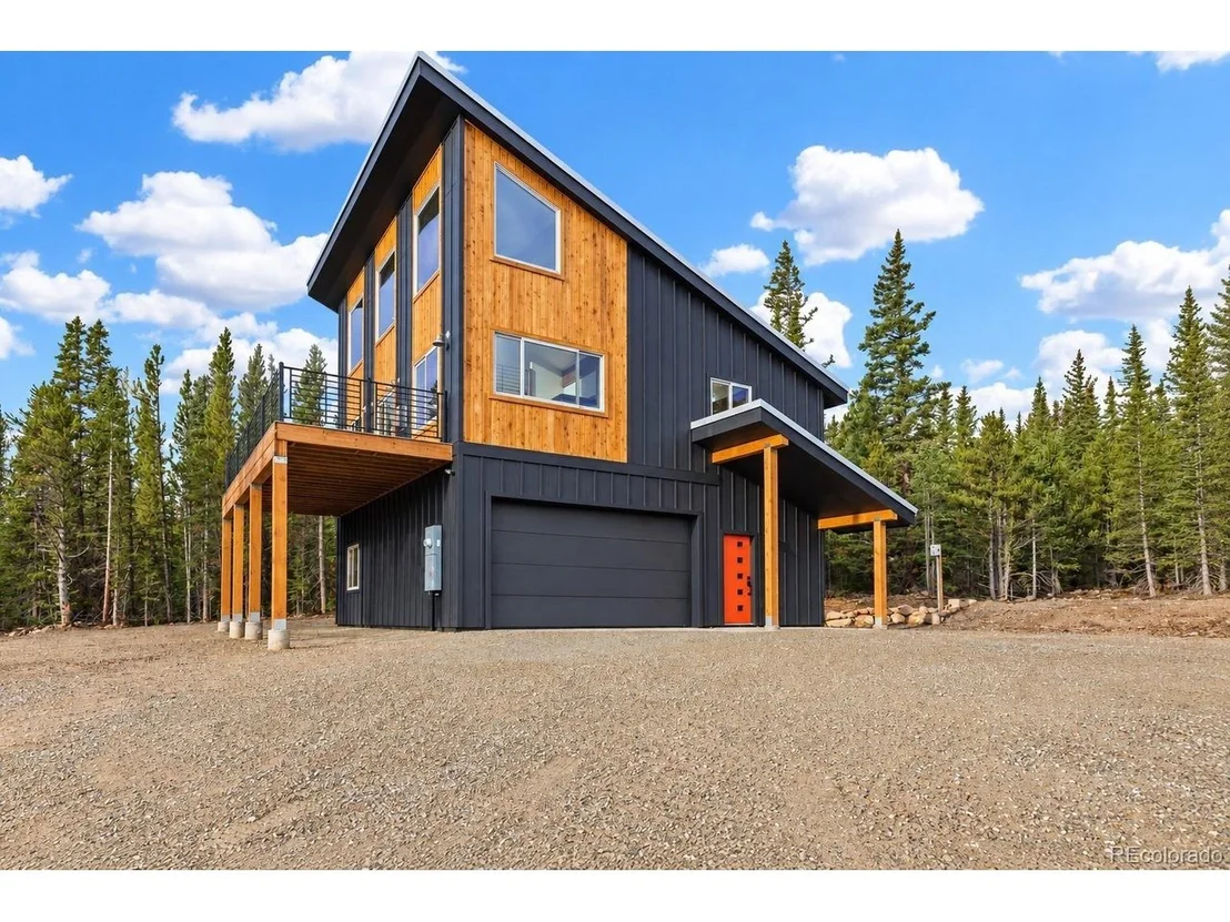 Photo of 385 Silverheels Pl