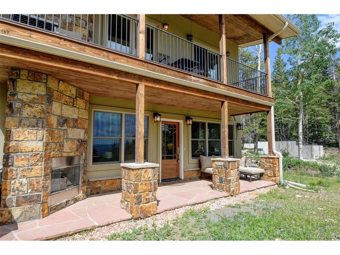 Photo of 1555 Three Peaks Rd