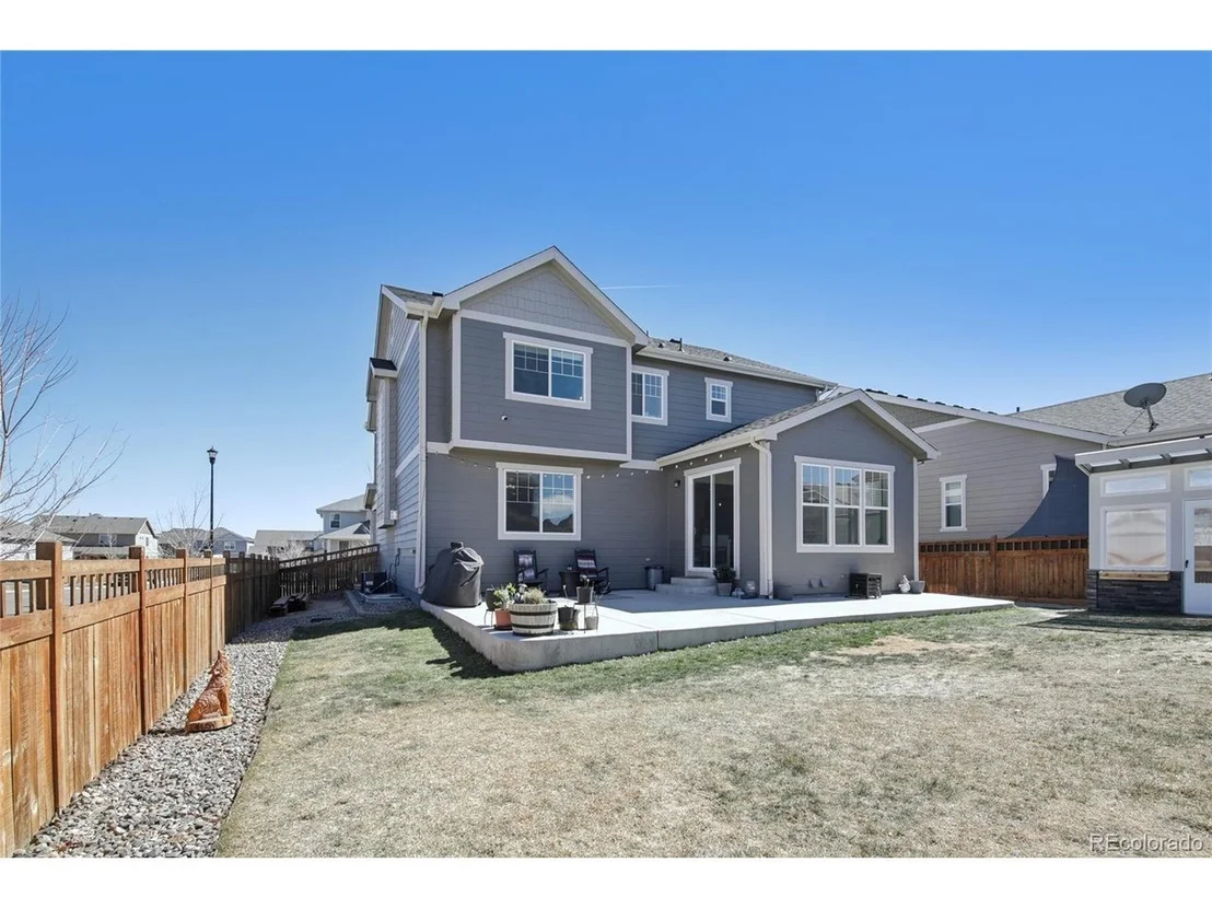 Photo of 677 Iris St