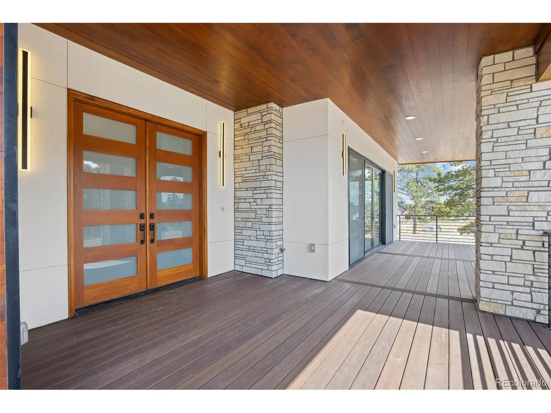 Photo of 5820 Powell Rd
