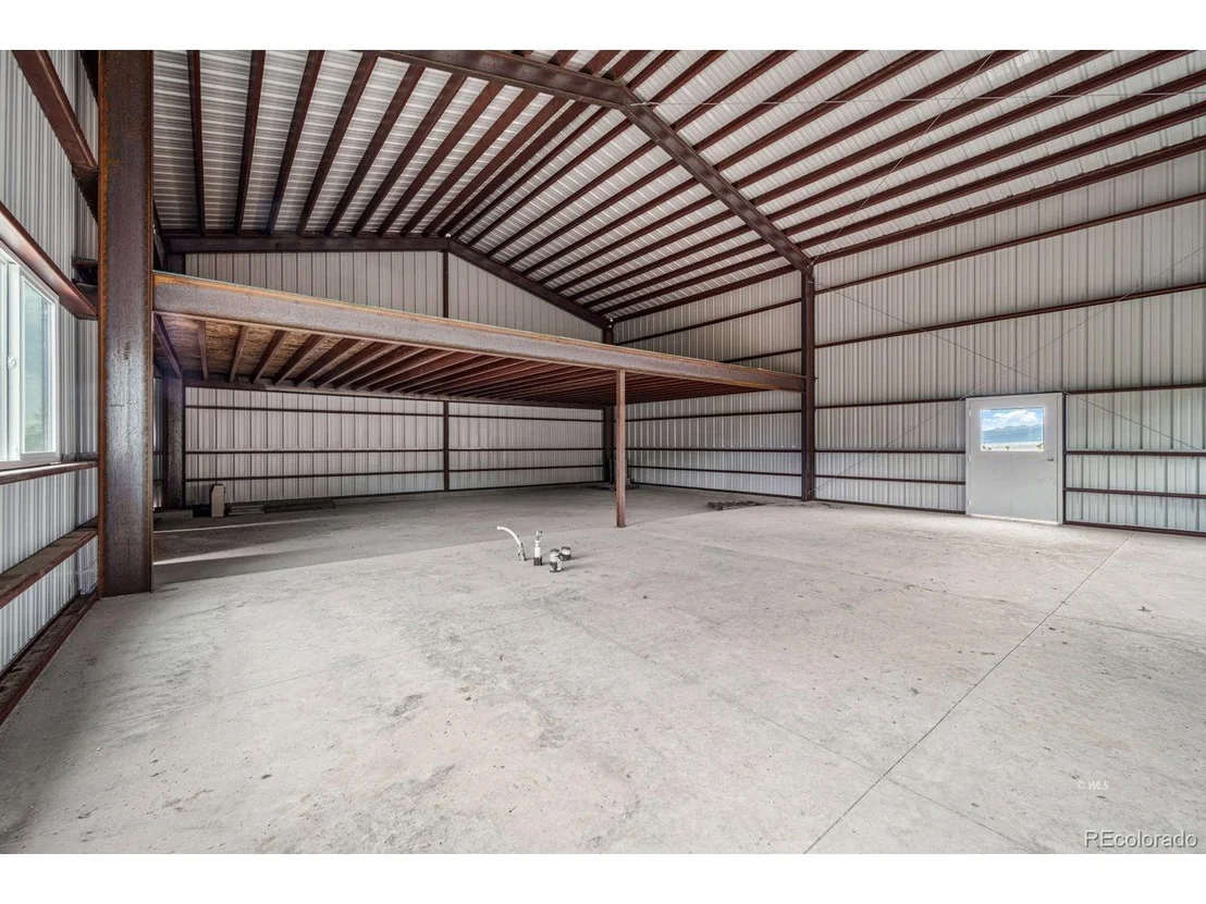 Photo of 325 McMurtrie Rd