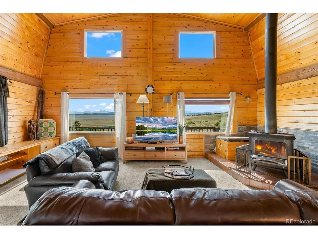 Photo of 7256 Jefferson Rd