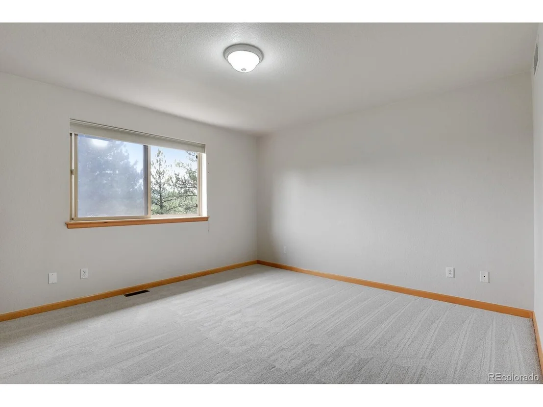 Photo of 3118 Moonshadow Ln