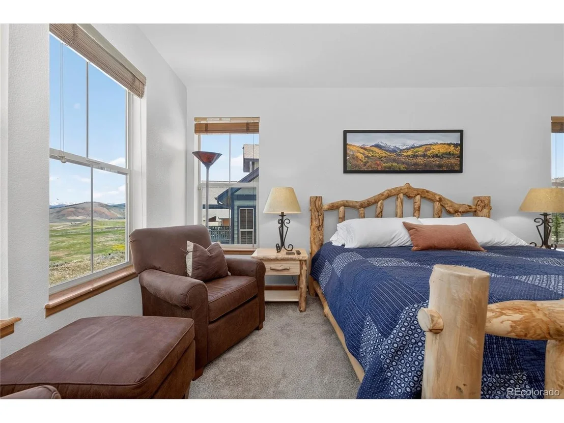 Photo of 150 Fairview Ln