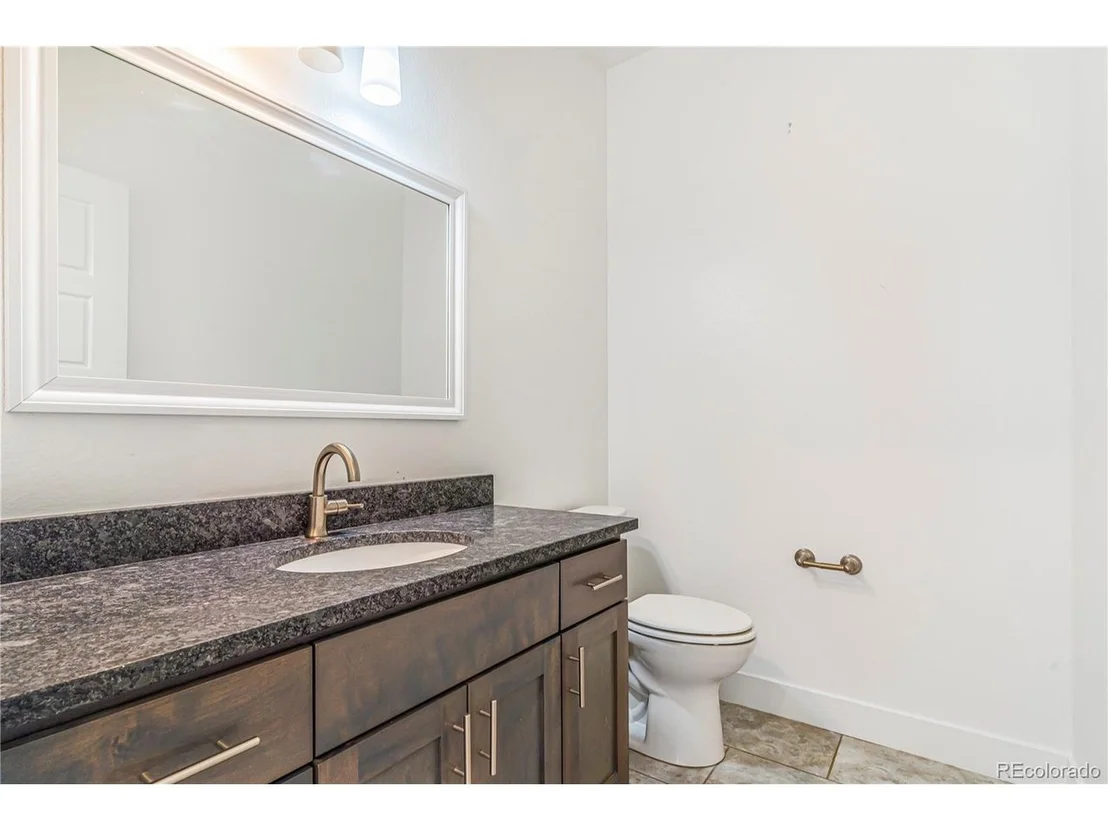 Photo of 497 Valley Way