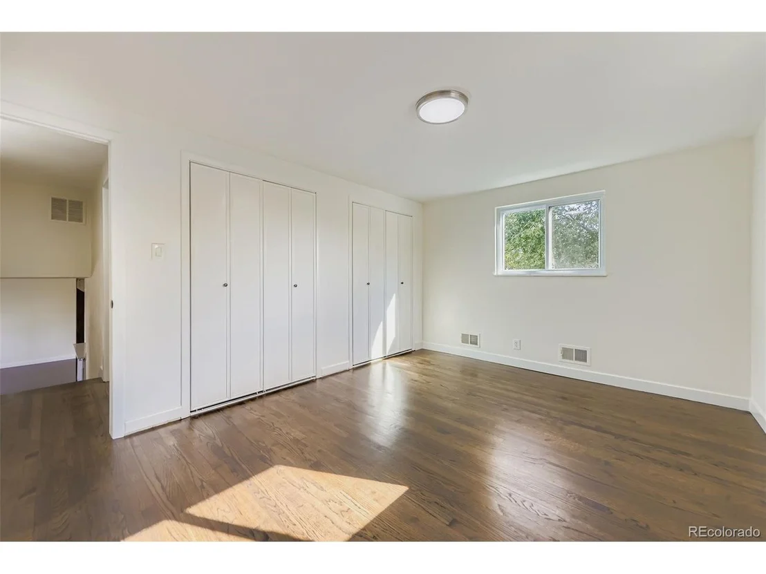 Photo of 9917 Clark Dr