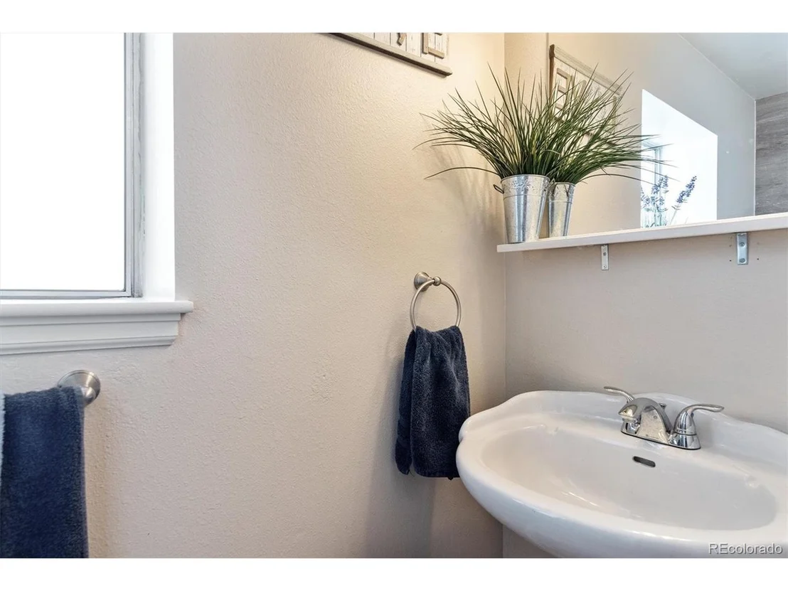 Photo of 1001 Harrison Dr