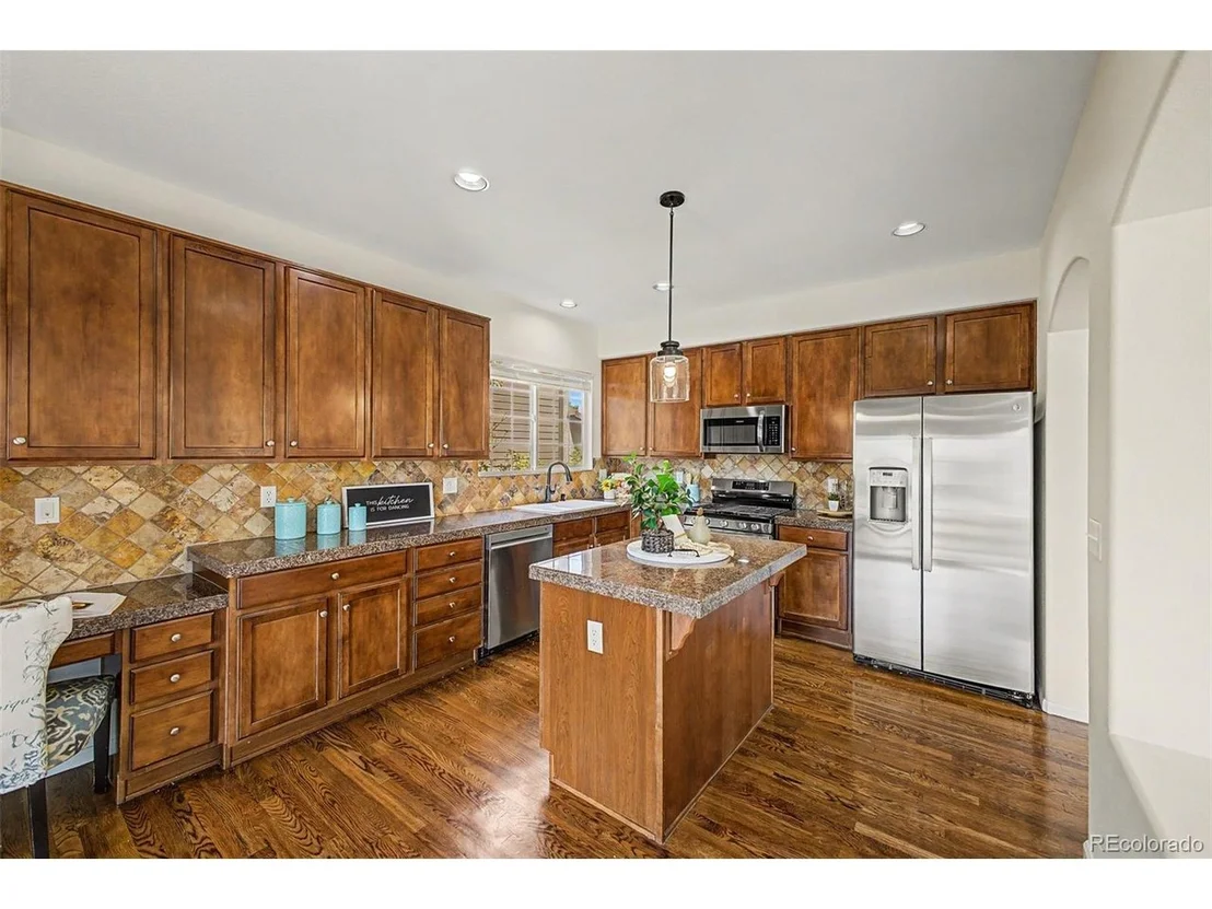 Photo of 2829 Breezy Ln