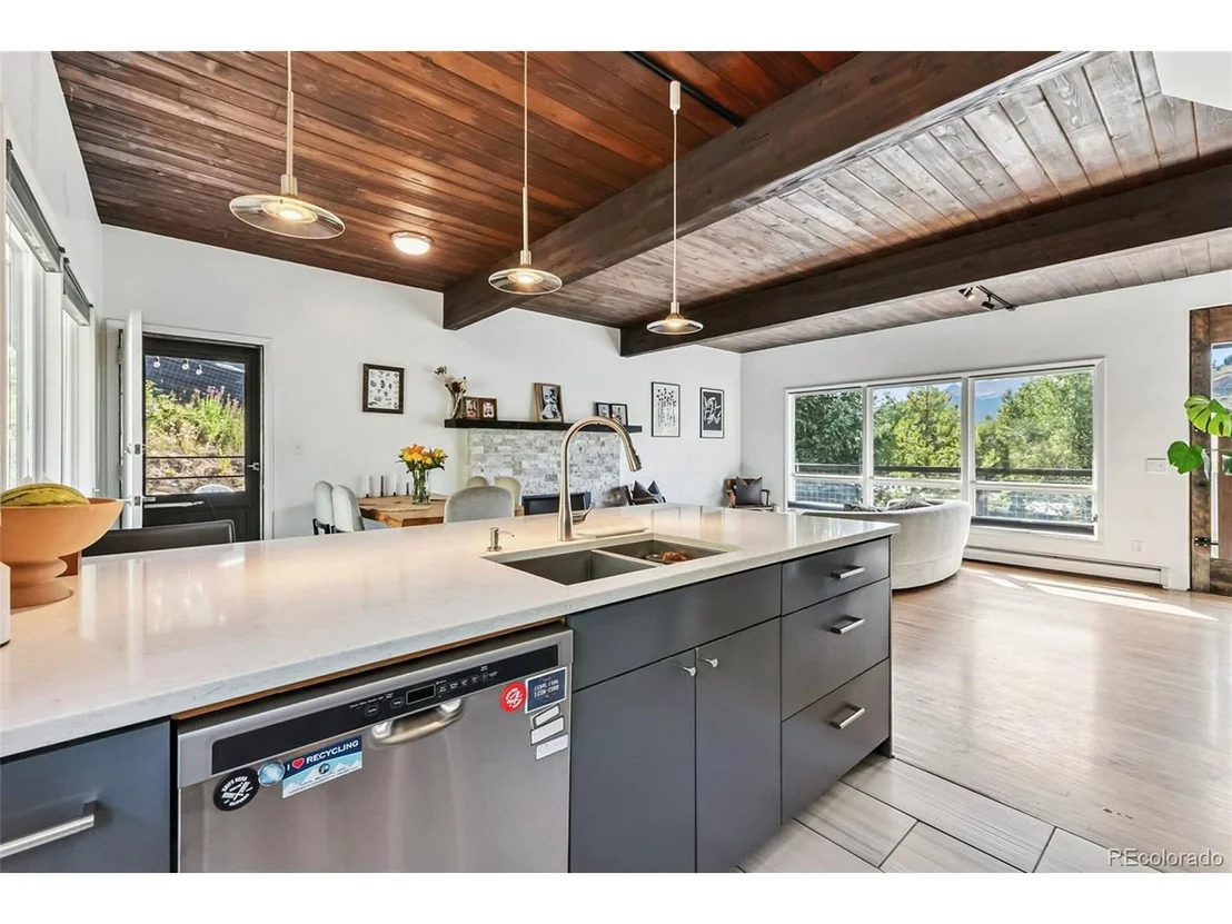 Photo of 218 Deer Path Rd