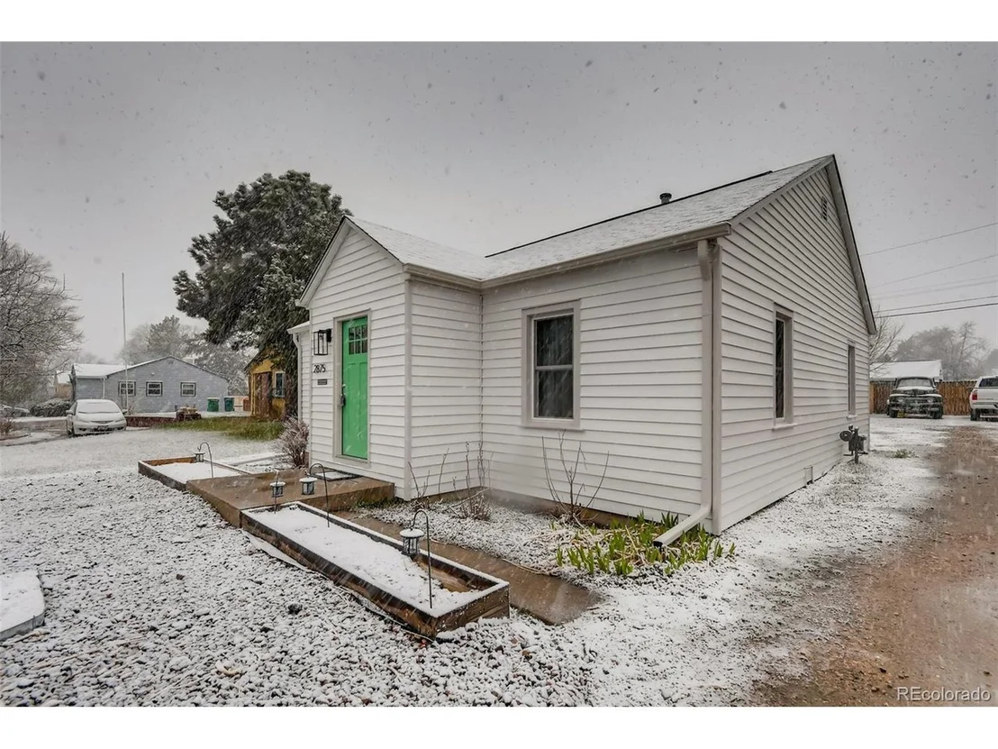 Photo of 2875 Depew St