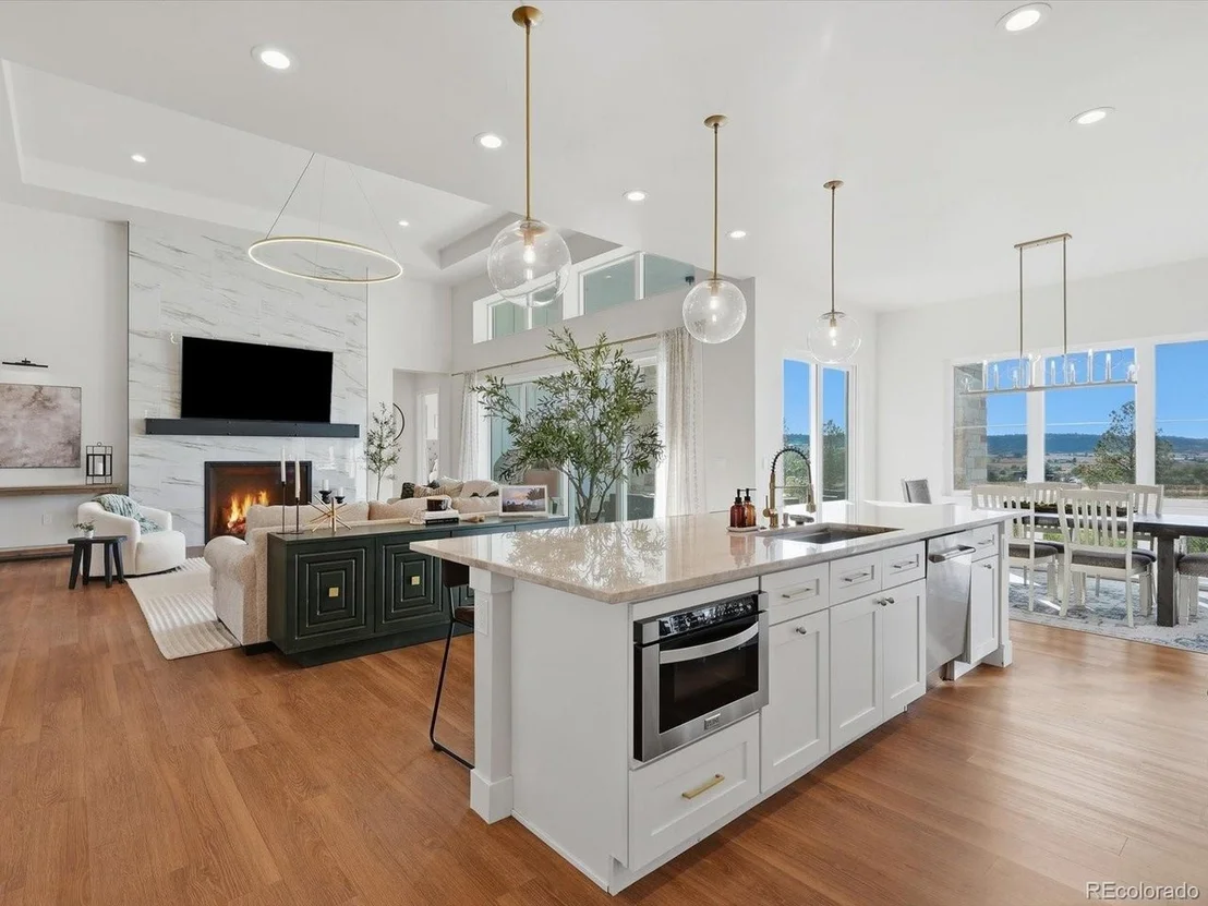 Photo of 1675 Arrowpoint Ct