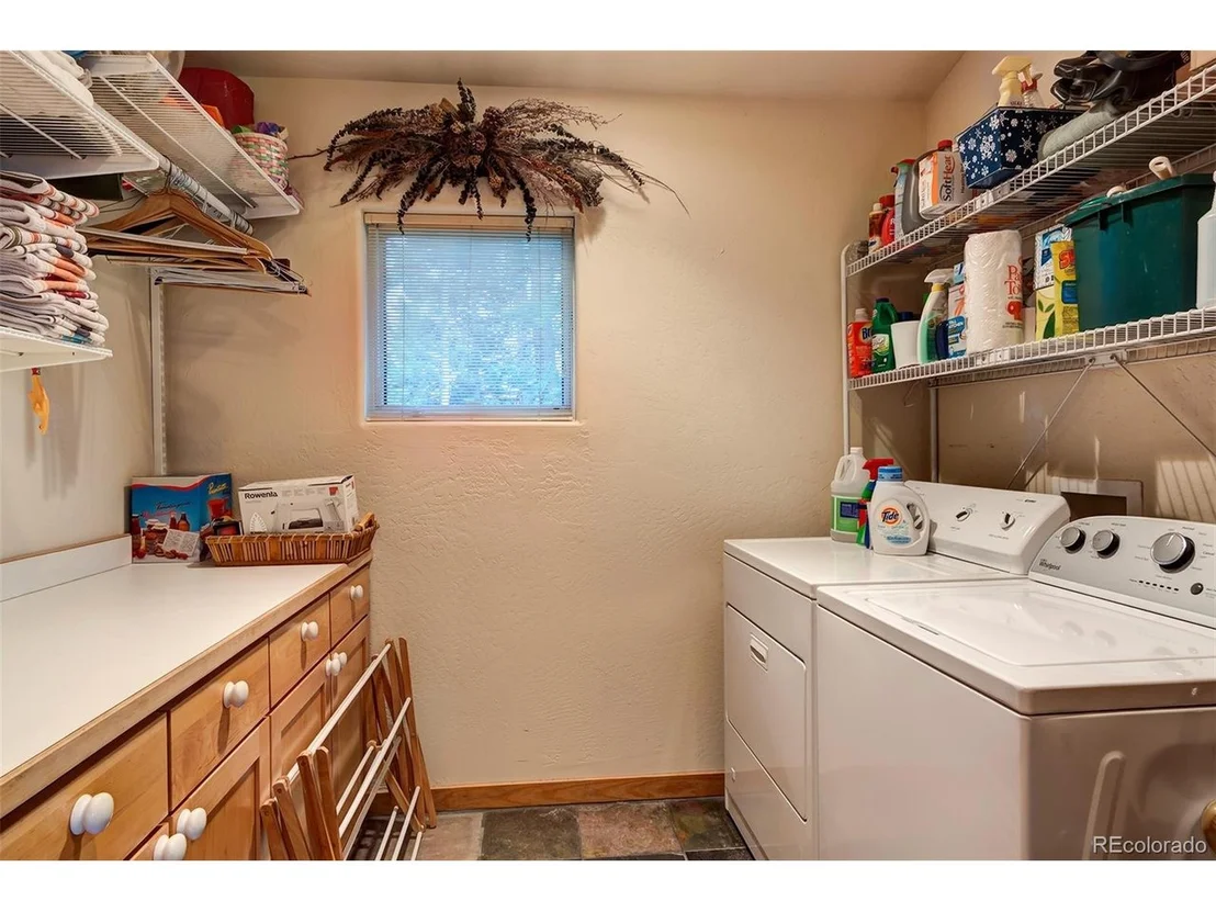 Photo of 212 Fairview Blvd