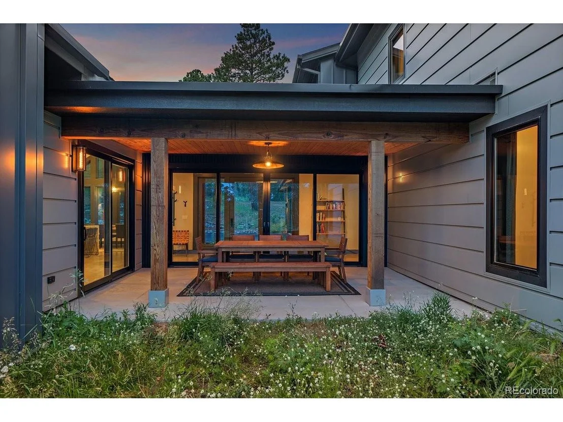 Photo of 32990 Stagecoach Blvd