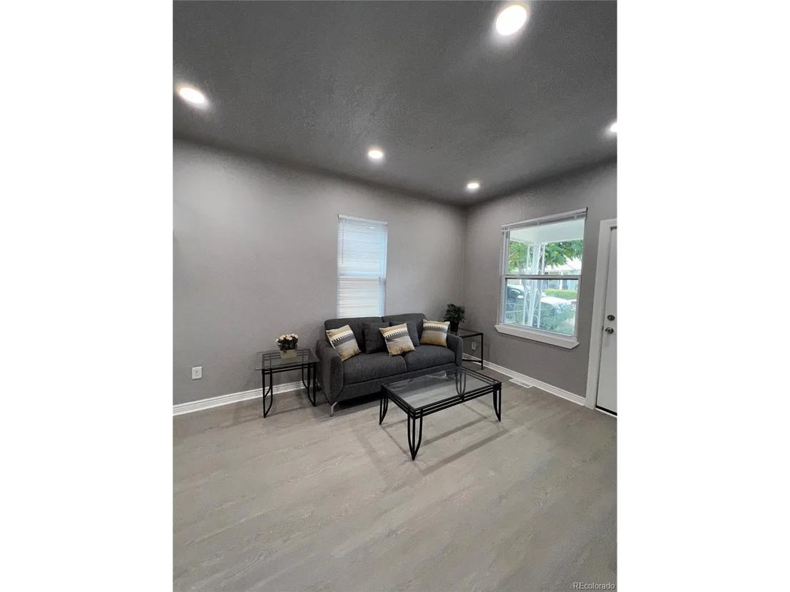 Photo of 4638 Logan St