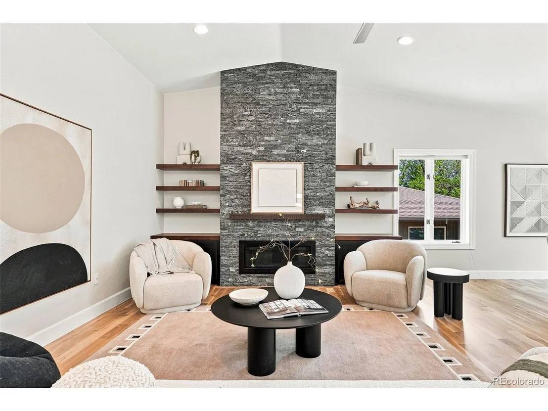 Photo of 792 Ithaca Dr