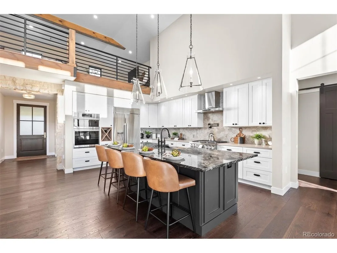 Photo of 2433 Fox View Trl
