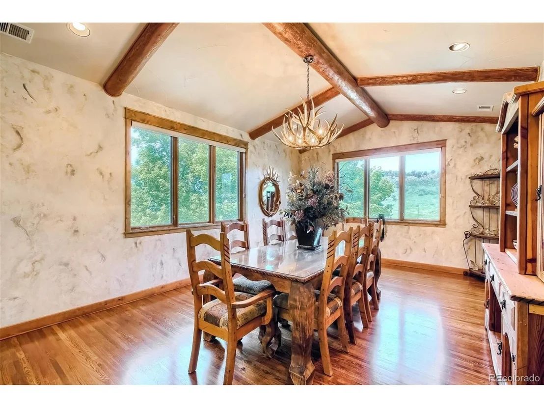 Photo of 5335 Pine Ridge Rd