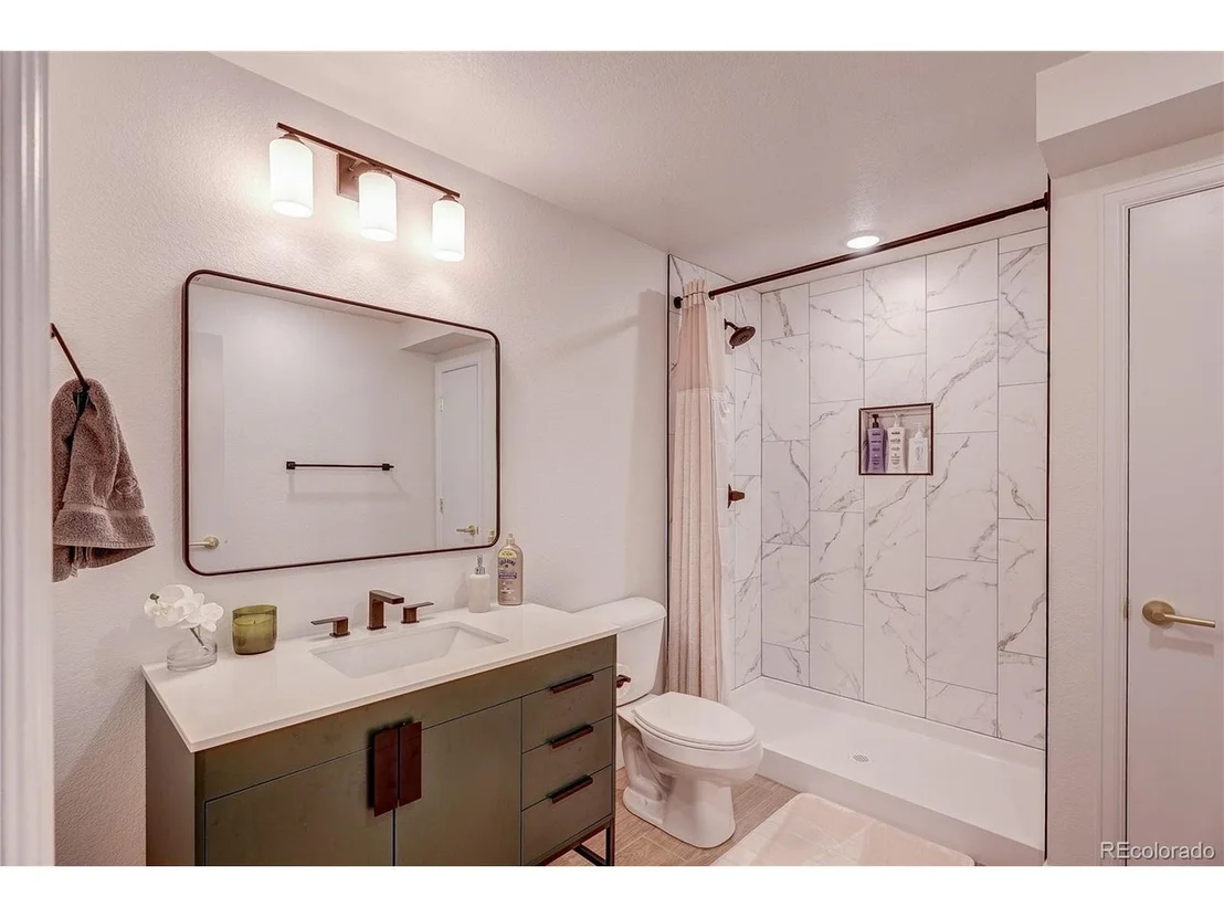 Photo of 7305 Meadow Vw