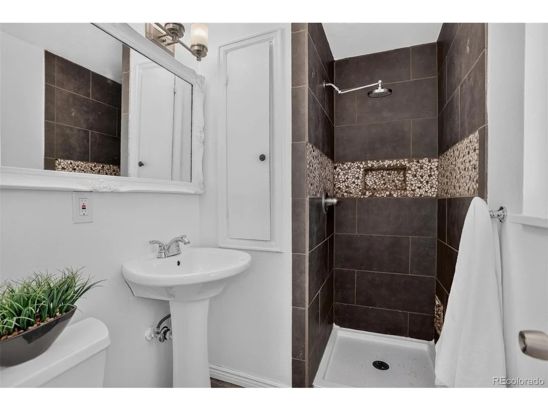 Photo of 13789 Omega Cir
